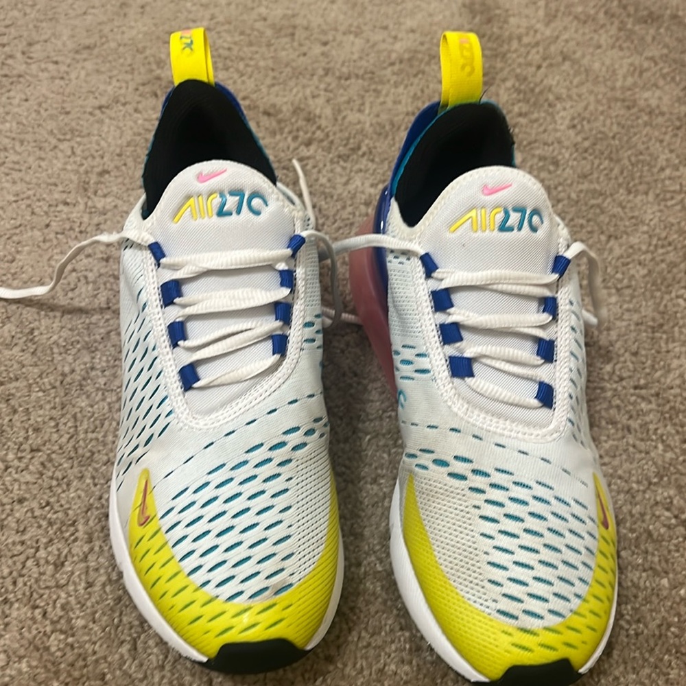 Nike Big Kids 270 Sz 6.5